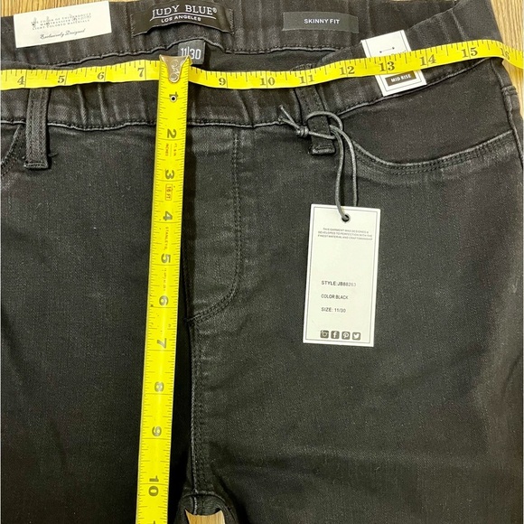 Judy Blue NWT Black Jean Denim Jeggings Skinny Fit Size 11 (30) - Picture 7 of 10